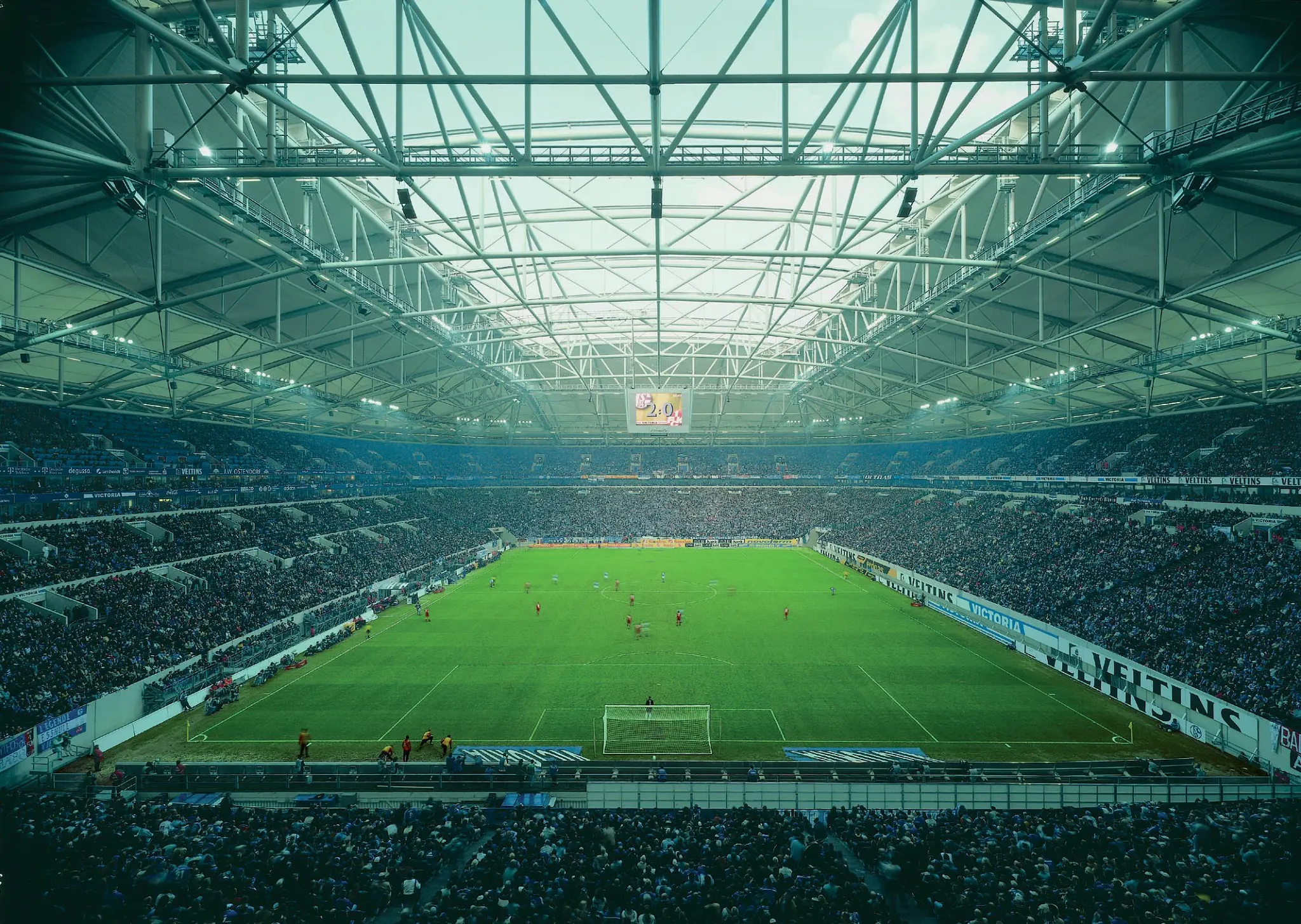 Foto der Rasenfläche in der Veltins Arena 2006