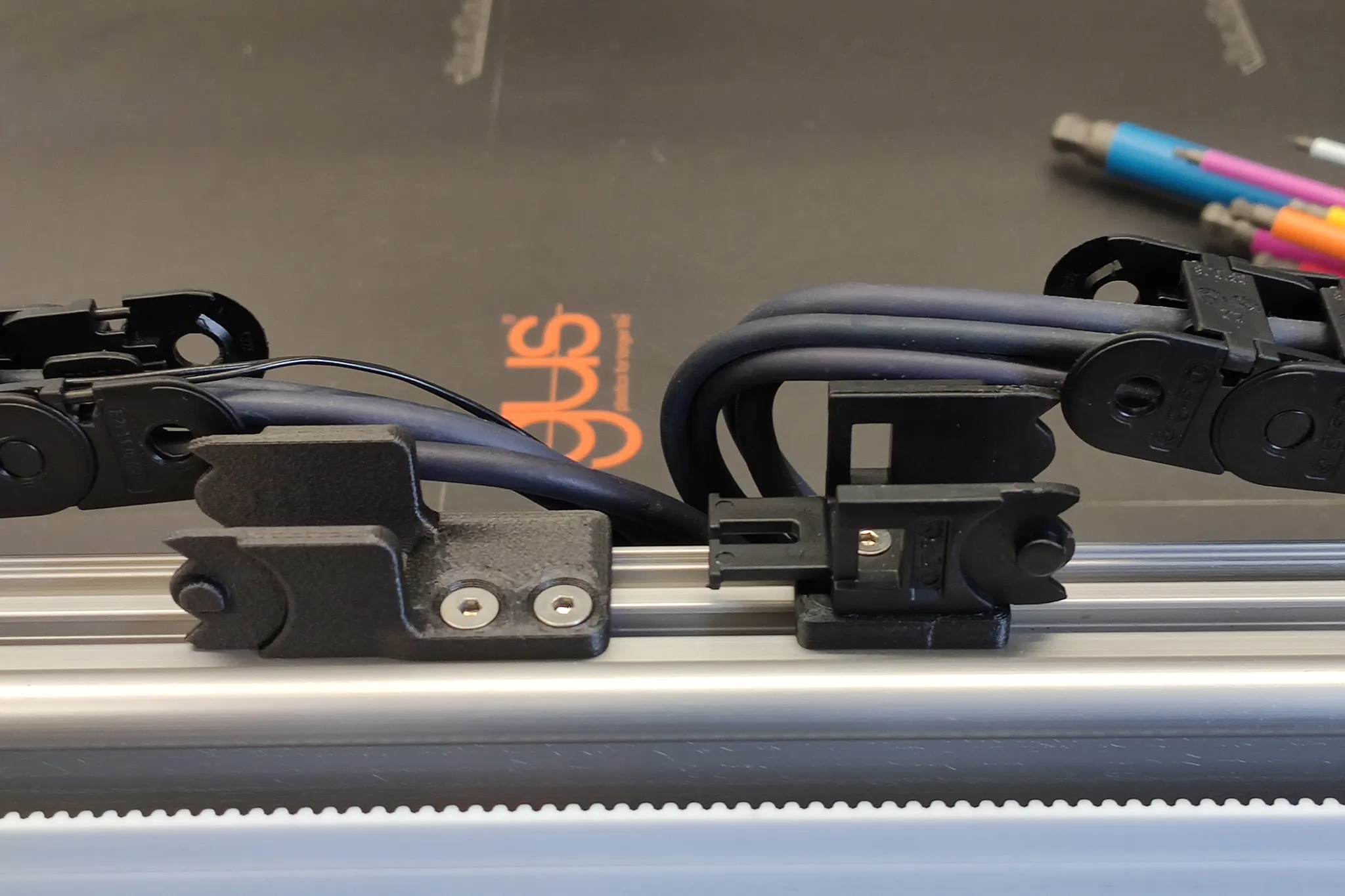 Soutien de montage spécial pour les chaînes énergétiques