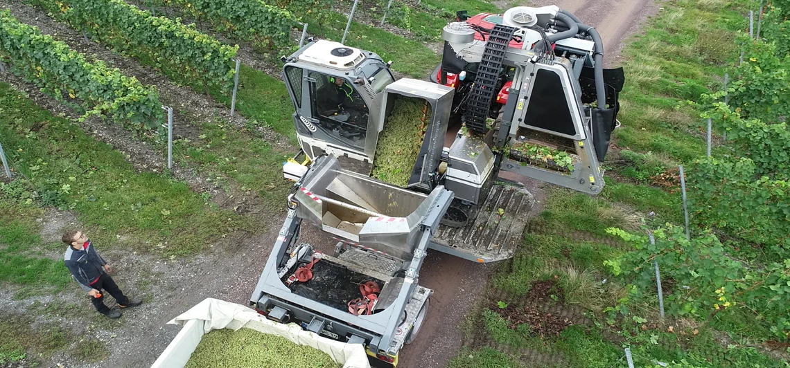 energy chains in the grape harvester