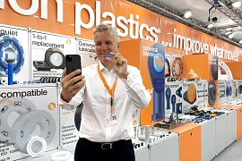 igus trade show stand