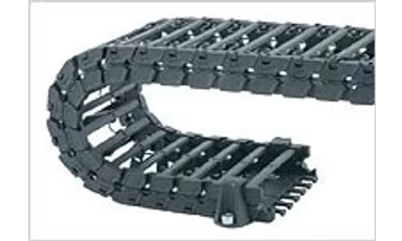 universal strain relief on energy chain