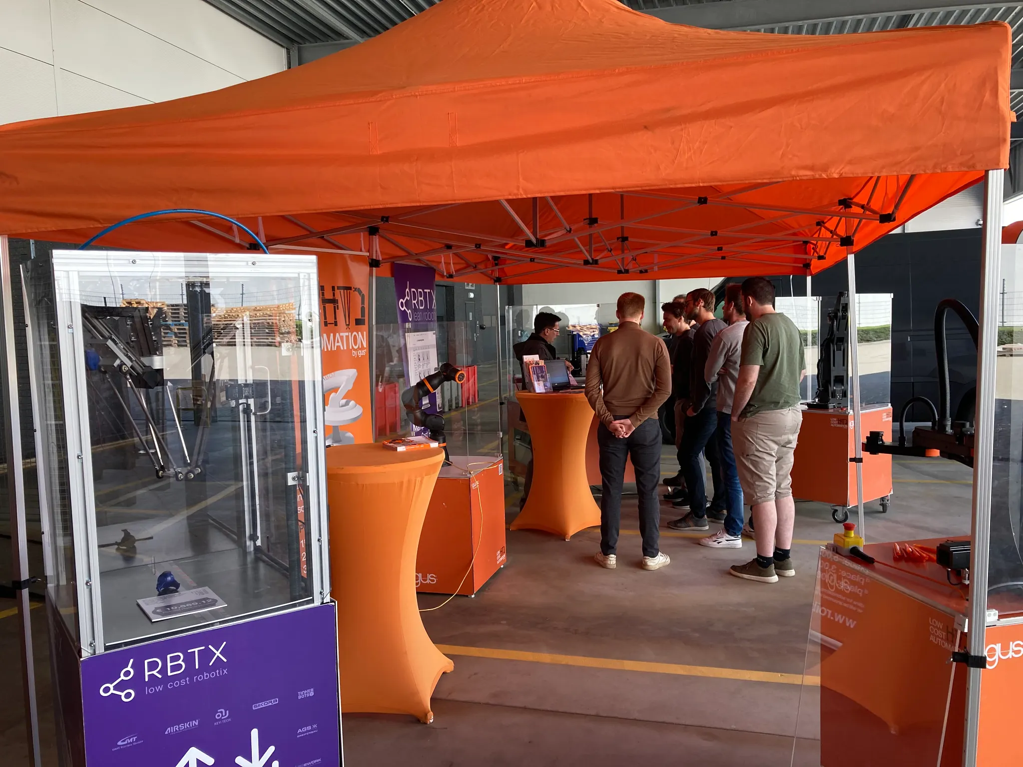 lca-roadshow-trade-show-stand-II