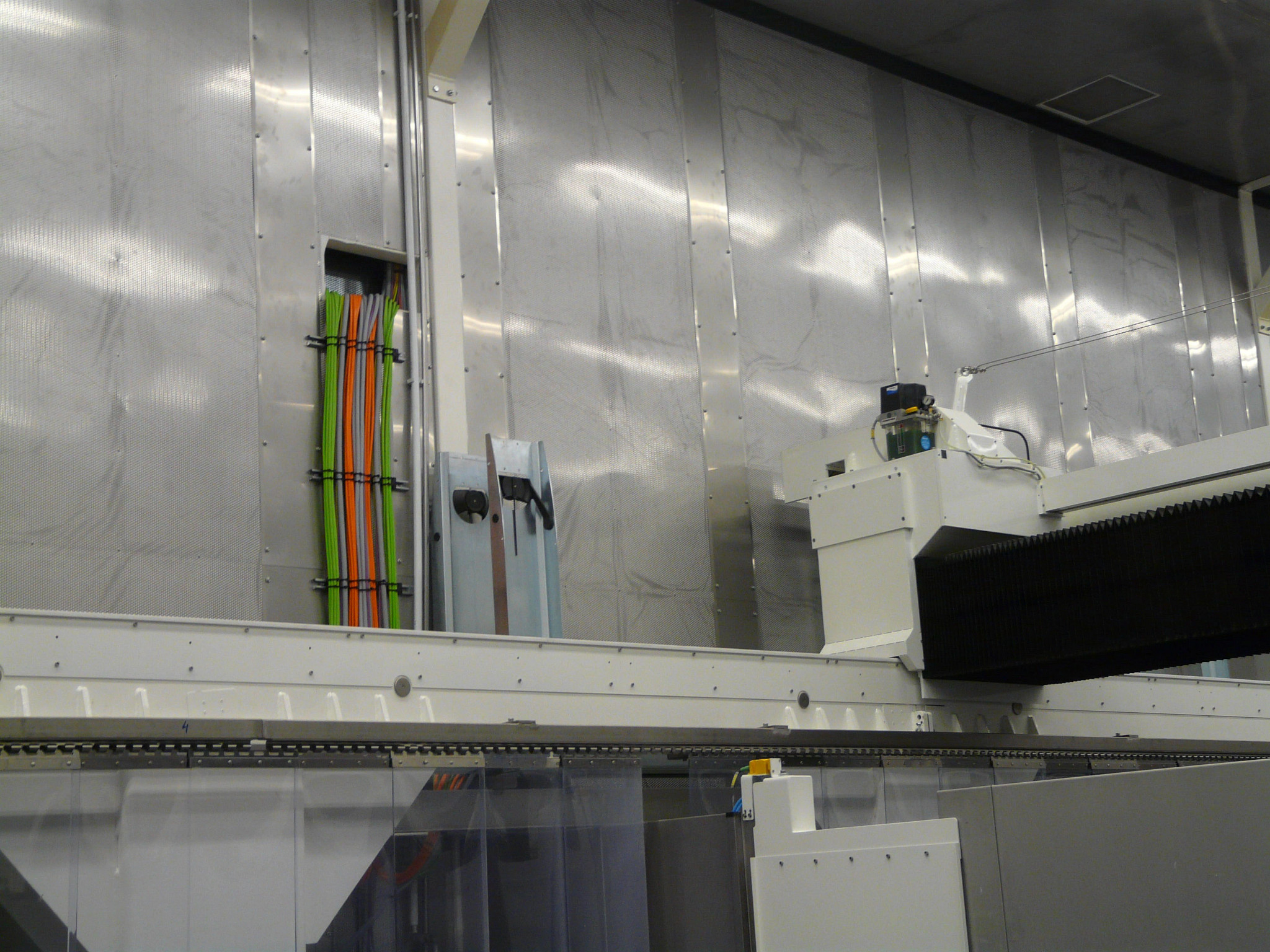 chainflex cable feed