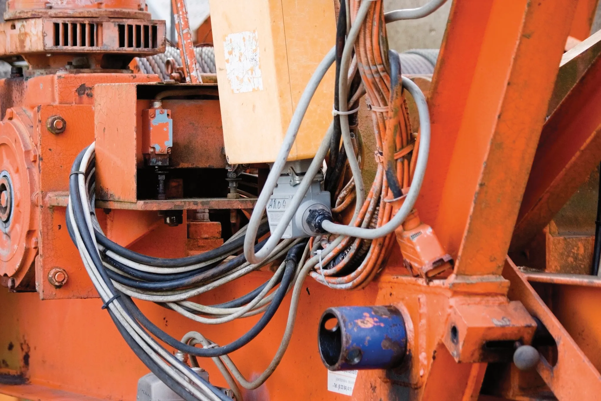 Kabelsalat in Maschinen und Anlagen vermeiden