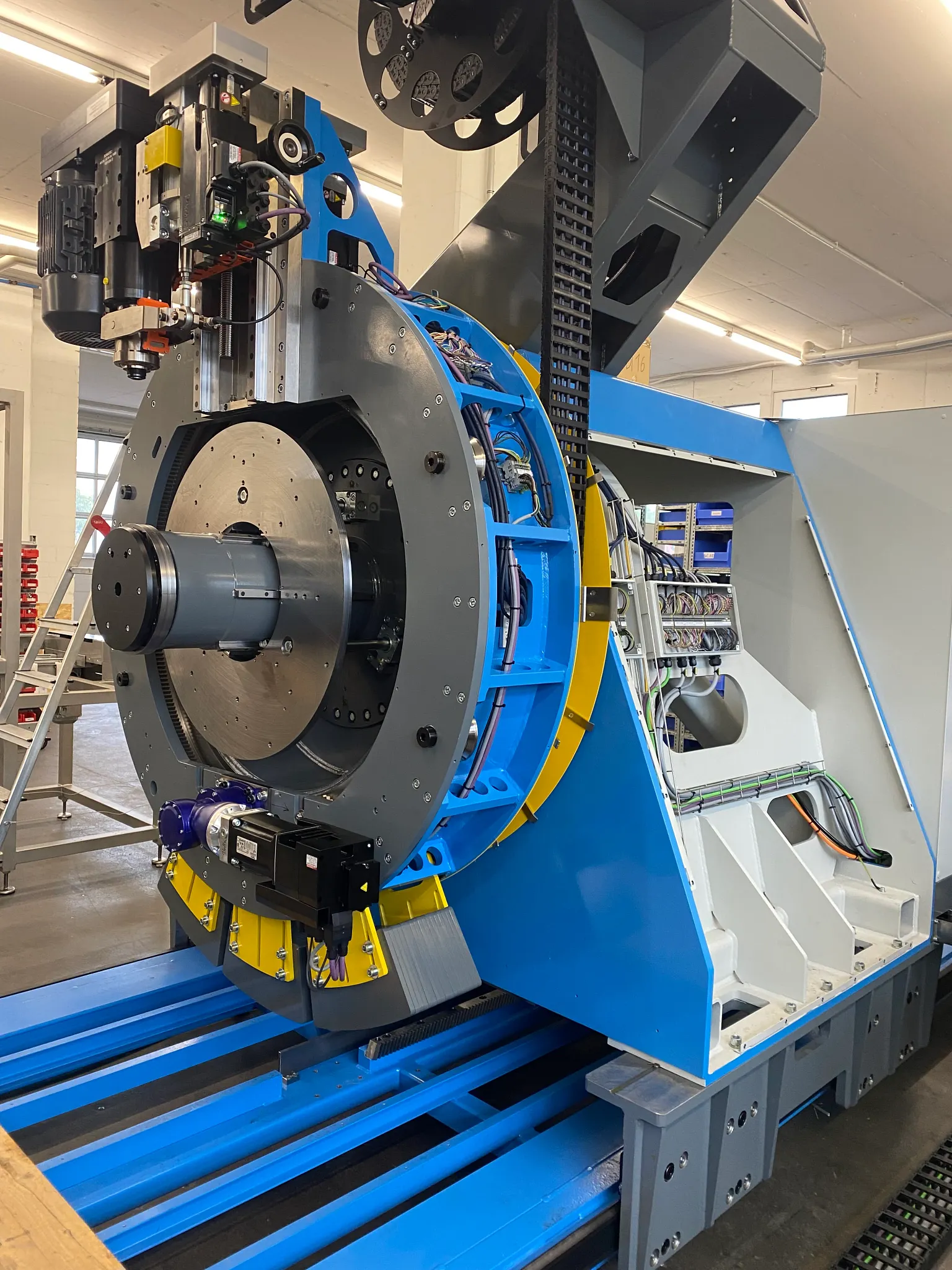 Rührreibschweißanlage mit e-spools