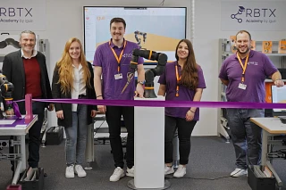 RBTX Academy: takeaway robot knowledge training from igus