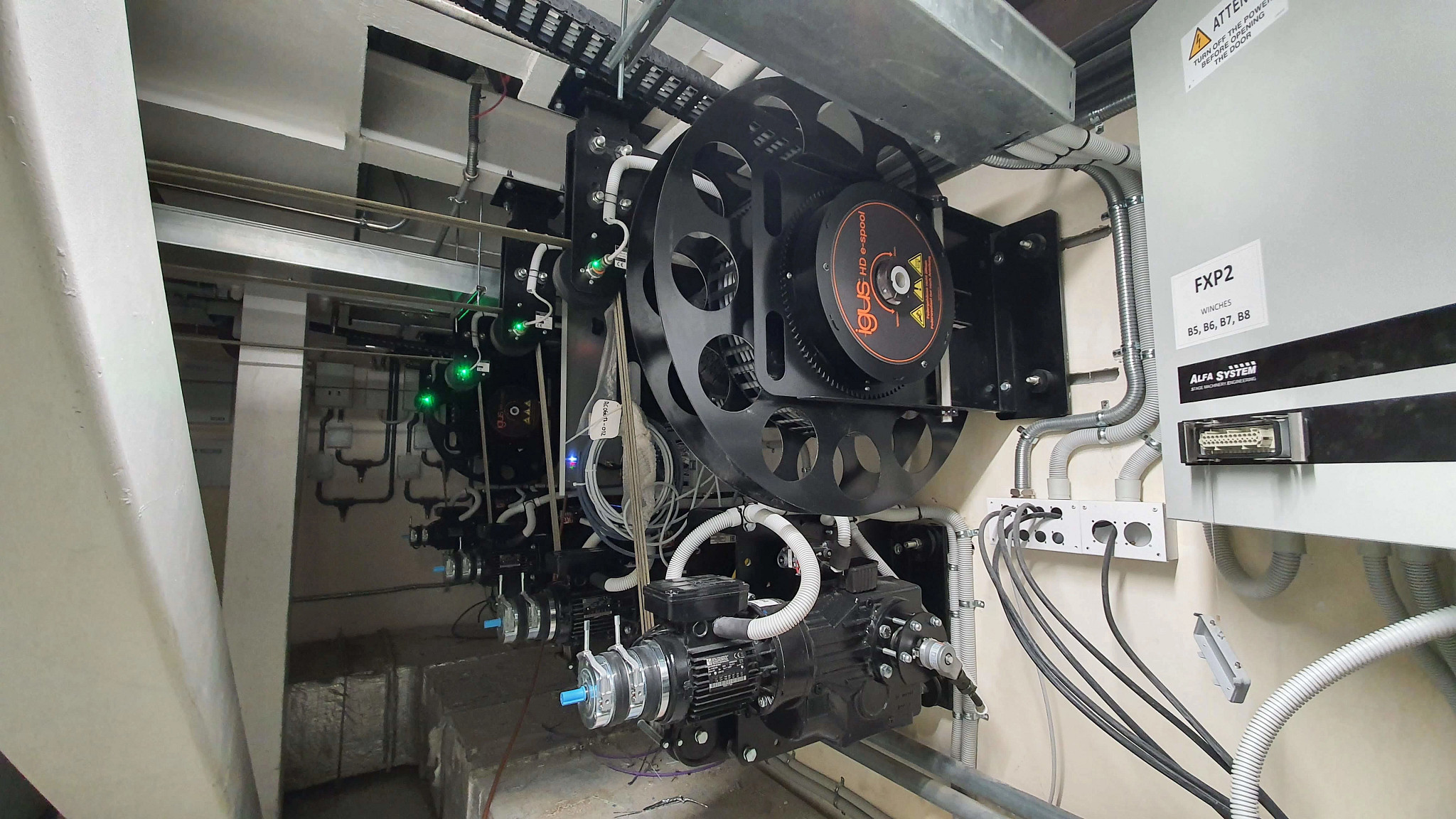 Machine room with e-spool