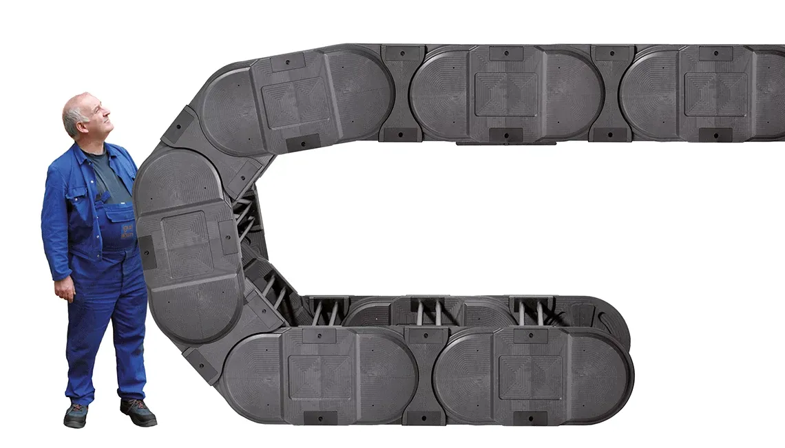 E4.350 series e-chain®