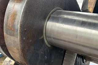 igutex TX1 plain bearings in A-frame pivoting kinematics