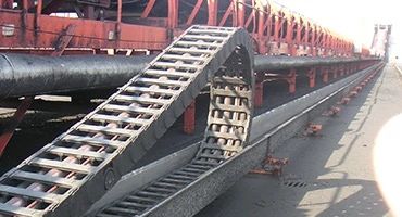 Drag chain for heavy-duty applications & long travels