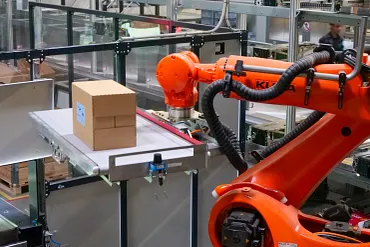 Roboter mit triflex Energiekette