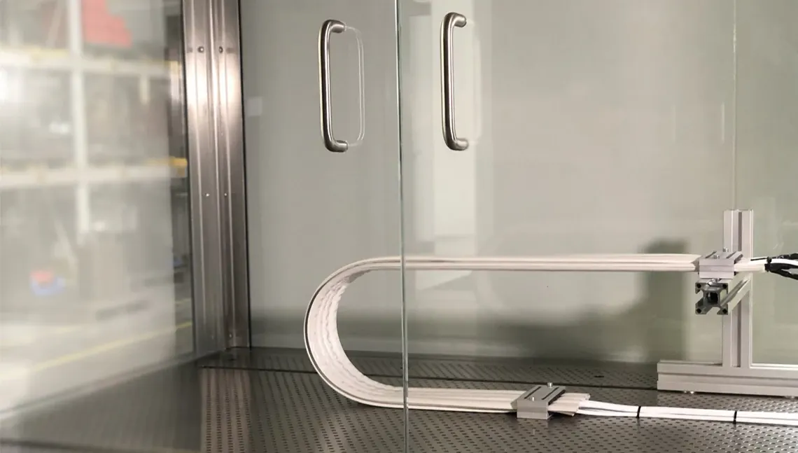 Cleanroom laboratory with e-skin