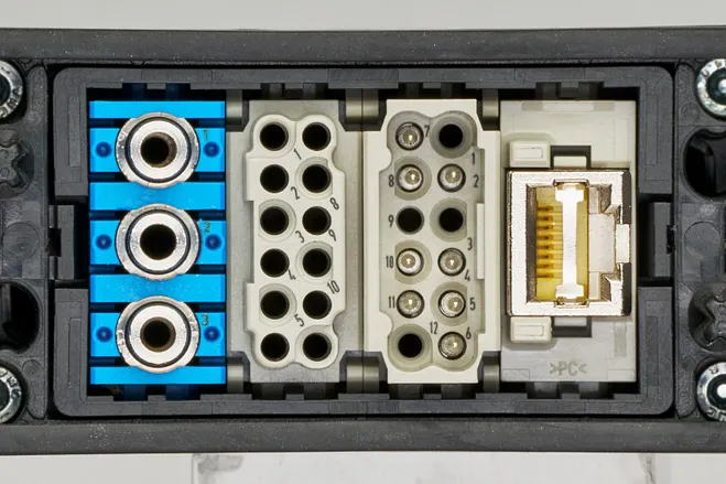Inter Module Connector Module Connect: Custom Modular Connectors for Cables | igus®