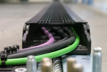 autoglide 5 energy chain with cables