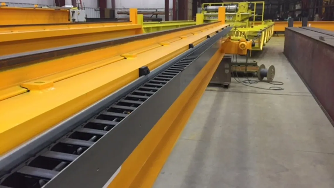 Grúa con el sistema guidefast