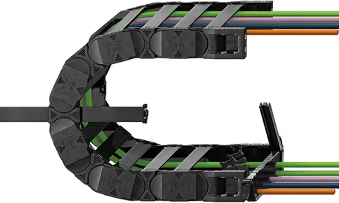 Cable guide on the robot