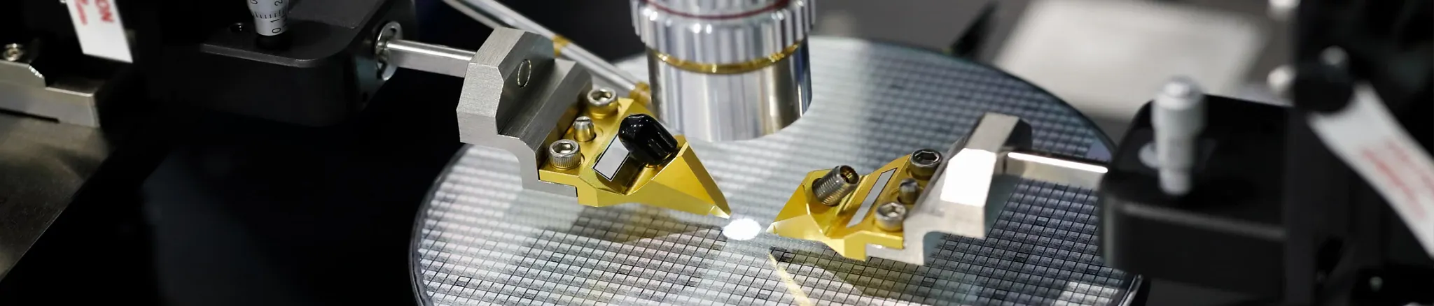 <font size="6">Reducir costes &amp; Tech up</font><br>plástico en movimiento para la<br>industria de semiconductores