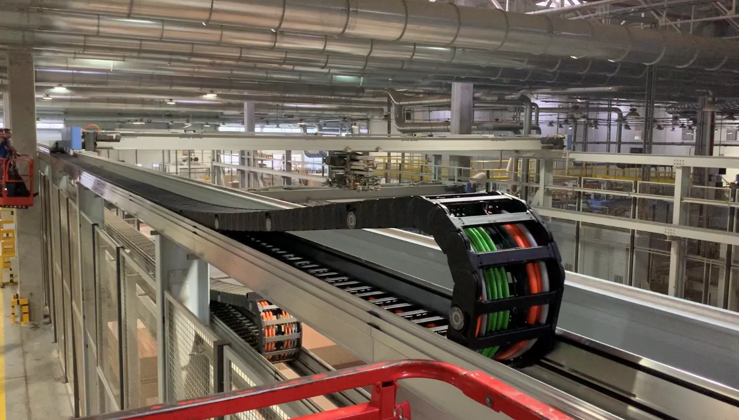 i.Cee on an indoor crane