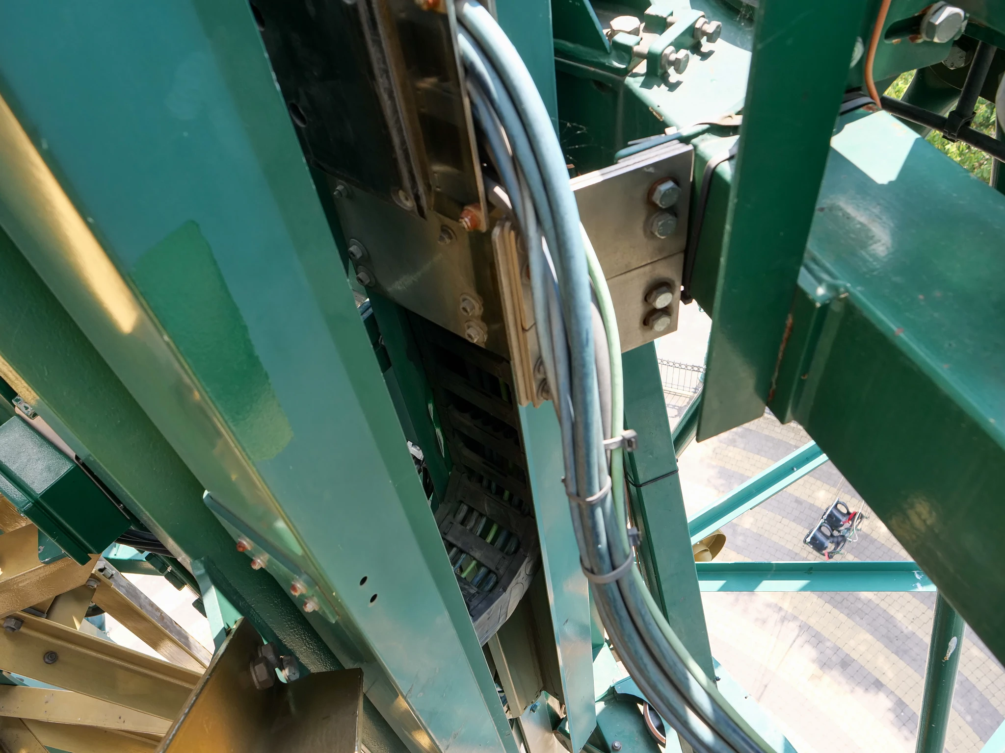 Bezpečná vedení kabelů