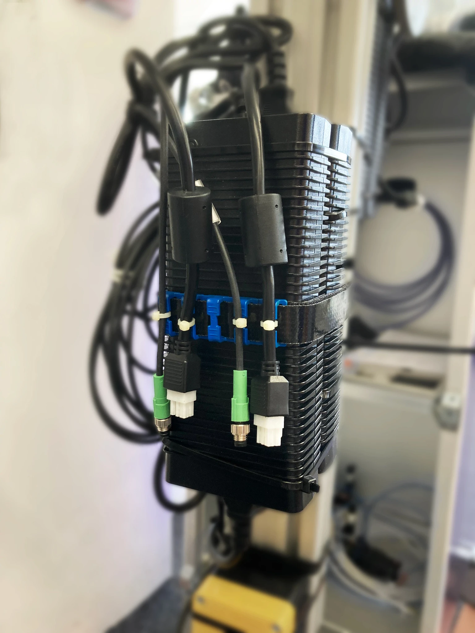 Cable Clip blue on the power supply