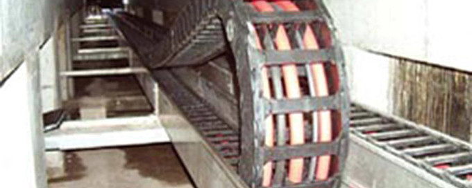 Cable Sts System Safe cable routing for 12 STS cranes at high travelling speeds | igus®