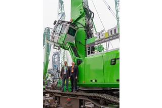 SENNEBOGEN y asesor técnico de ventas