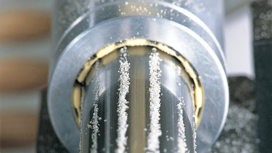 Linear plain bearings