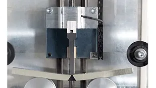 drylin Antriebstechnik in Biegeprüfvorrichtung