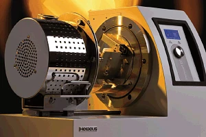 Casting device in dental technology