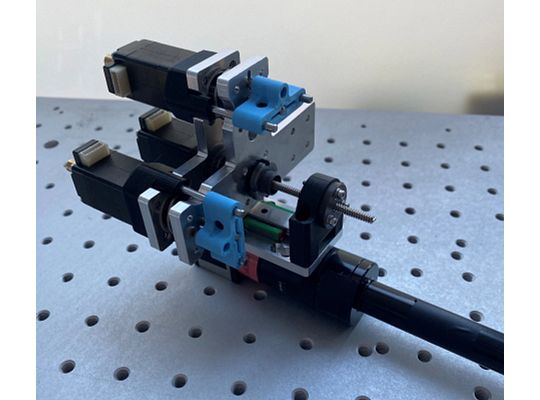 3D-gedruckte Klemmen für die gezielte Schwenkung einer Mikroskopkamera