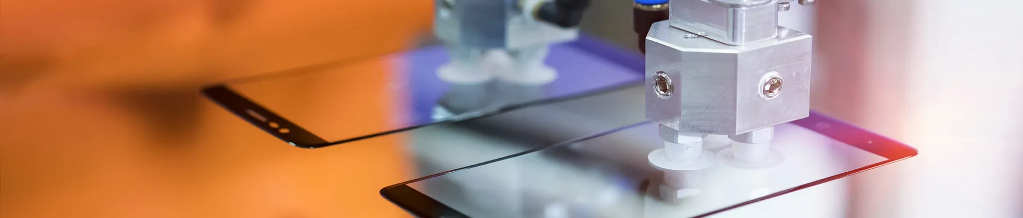 <font size="6">비용 절감 &amp; 기술 향상</font><br>모션 플라스틱<br>디스플레이 생산