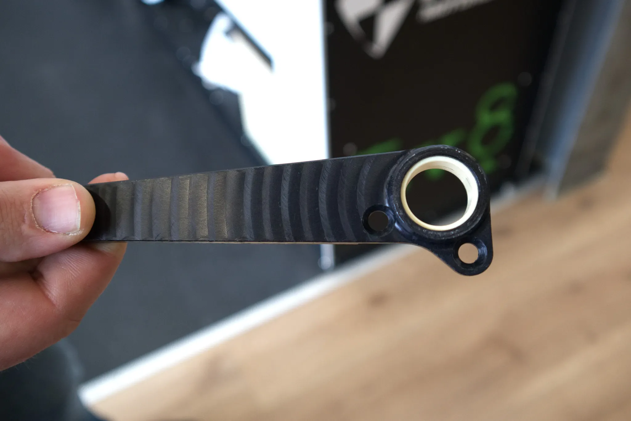 In the uninstalled state you can see the igus plain bearing in this brake lever.