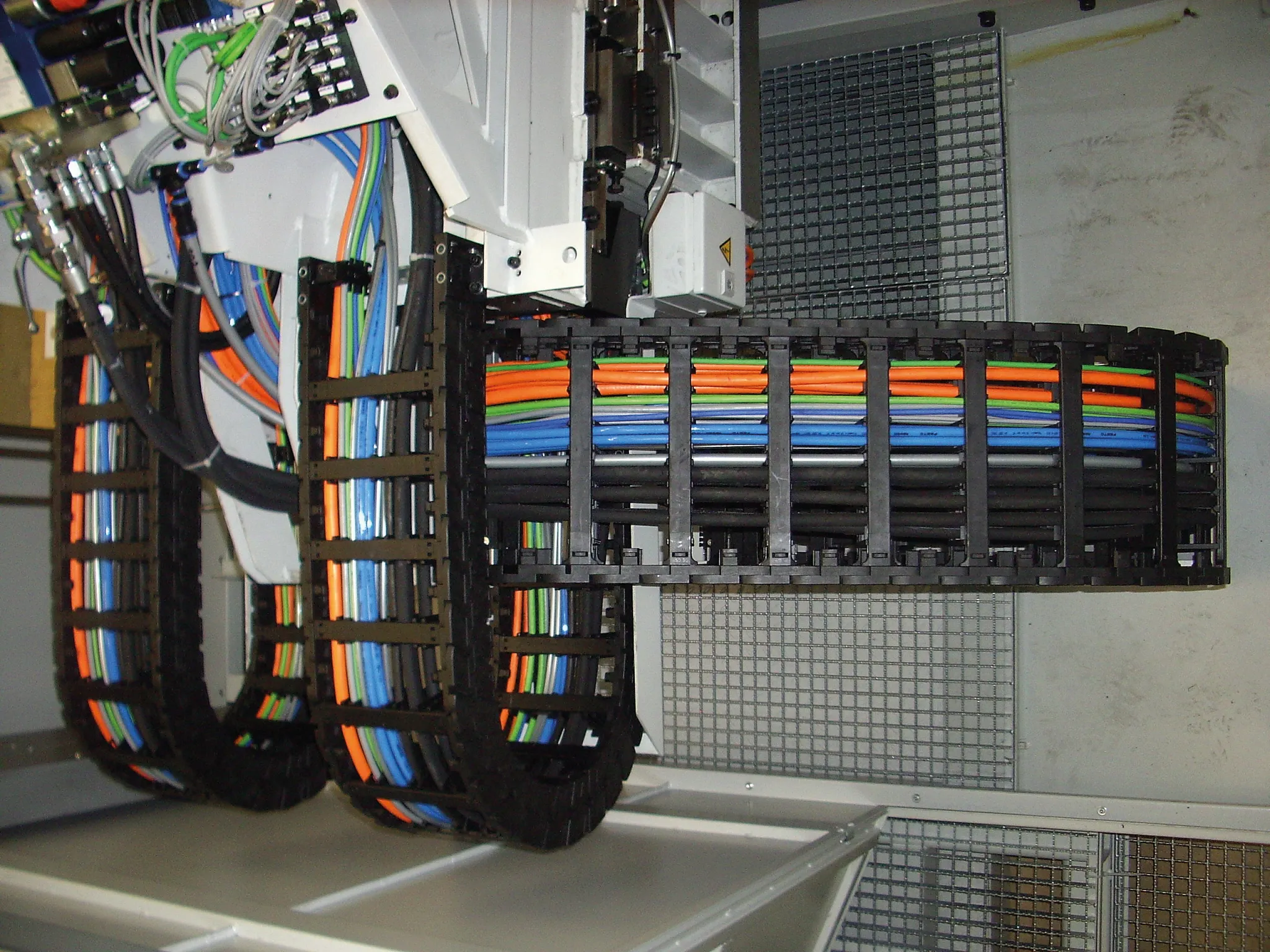 Machine tool servo cables 