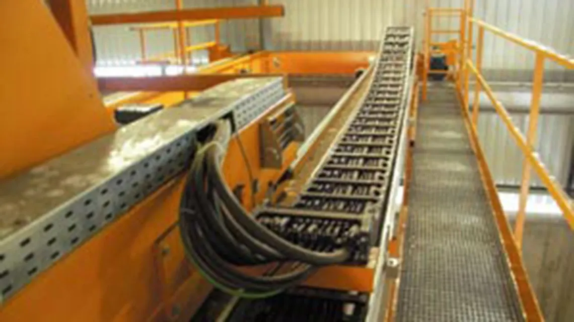 Cadena de energía en una grúa