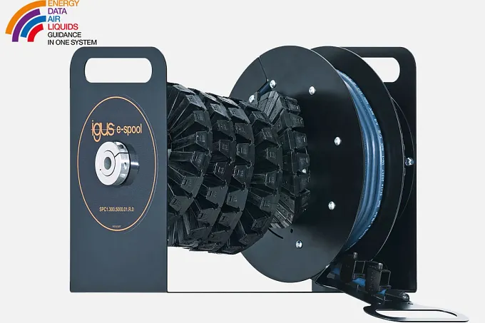 e-spool® with manual pull-out | Up to 5 m cable length | igus® | igus UK