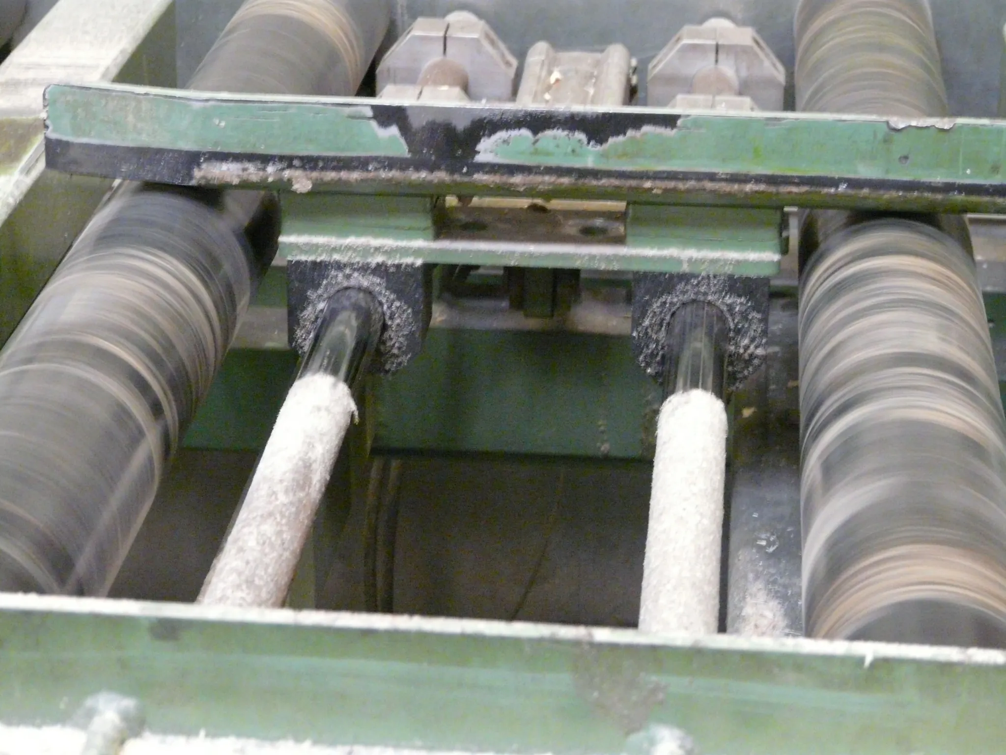 System produkcji palet Krenzer z blokami poduszek Drylin