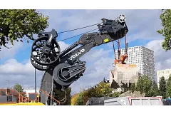 Excavator with pulley module