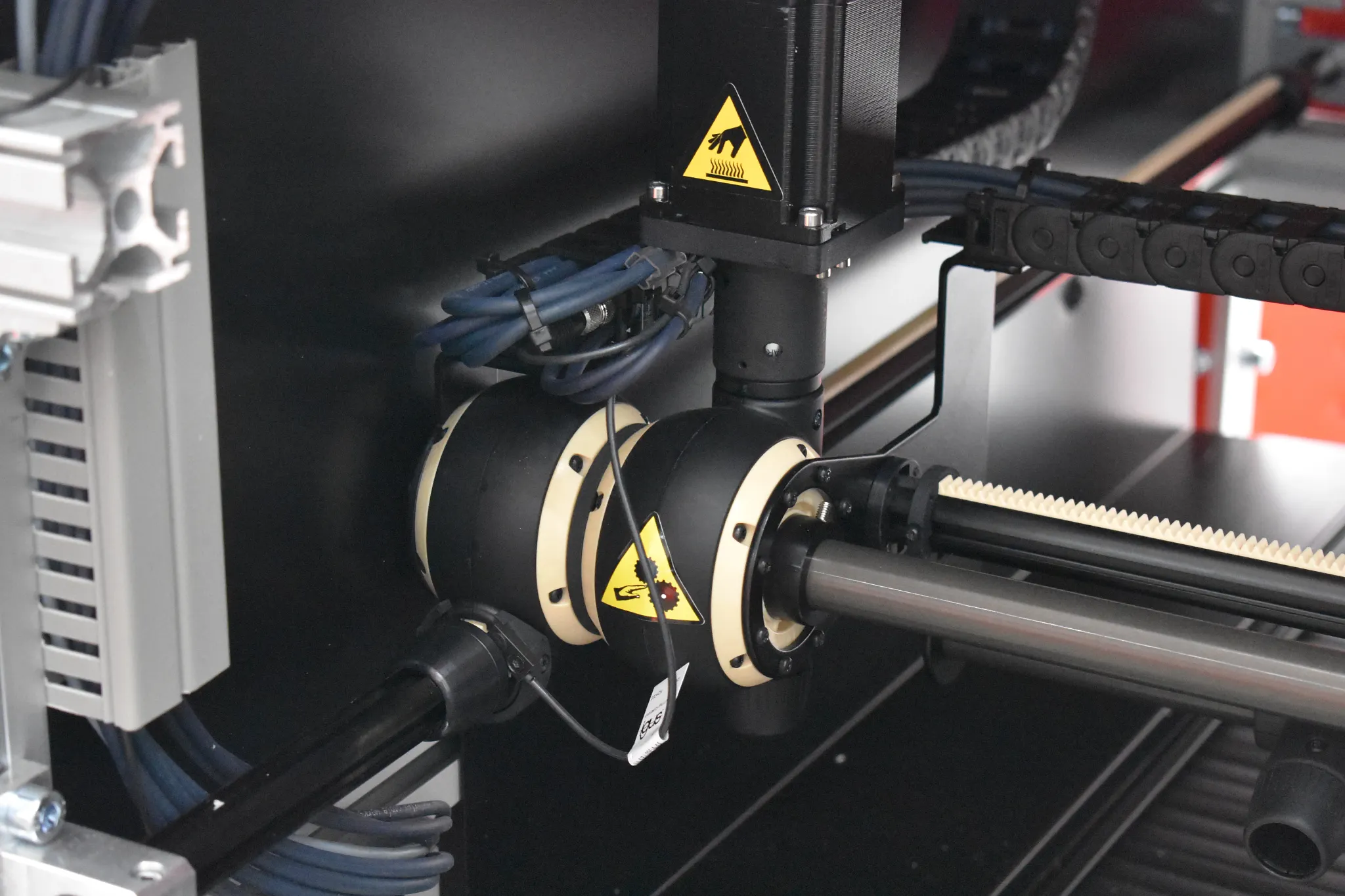 Apiro in the sec°mat