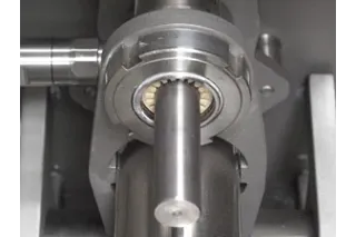 Lubricant-free polymer plain bearings ensure malfunction-free operation. They are compatible with stainless steel as the friction partner.