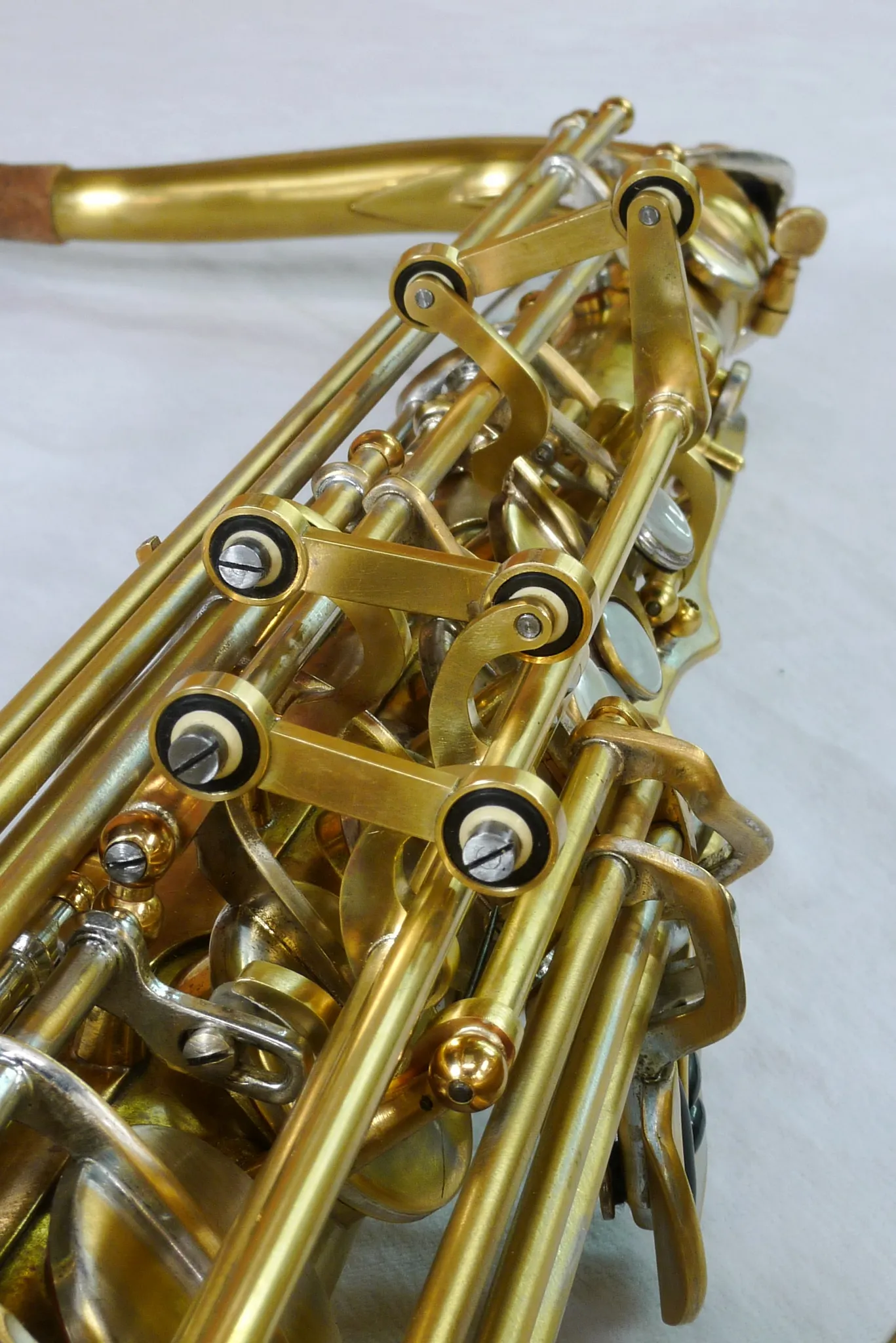 Gelenklager in einem Saxophon