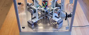 Rubik's cube solving machine | igus Canada