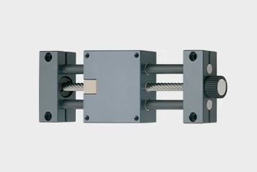 drylin SHT linear system with lead screw drive