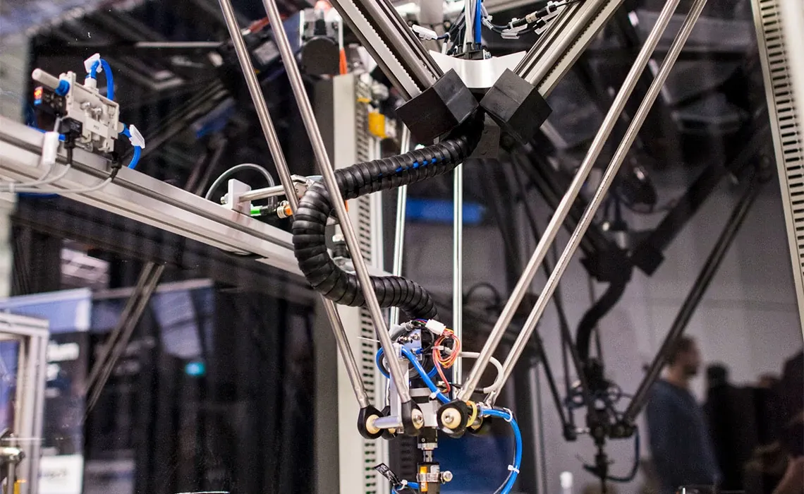 tre.b บนหุ่นยนต์เดลต้า