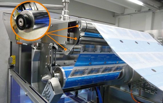 xiros® plastic ball bearings in hygienic conveyor rollers