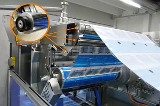 Hygienic conveyor rollers with xirodur® F180 ball bearings