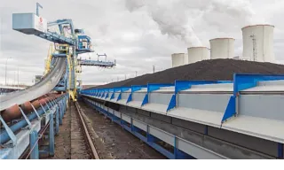 Smart rol e-chain in a stacker