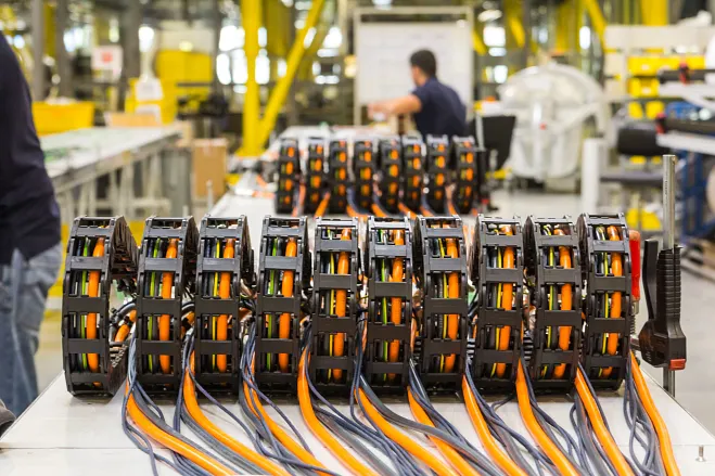 Moving Cables Flexible cables for moving applications | igus® | igus UK