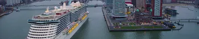 Kreuzfahrtschiff in Rotterdam: Maritime Effizienz im Hafenbetrieb