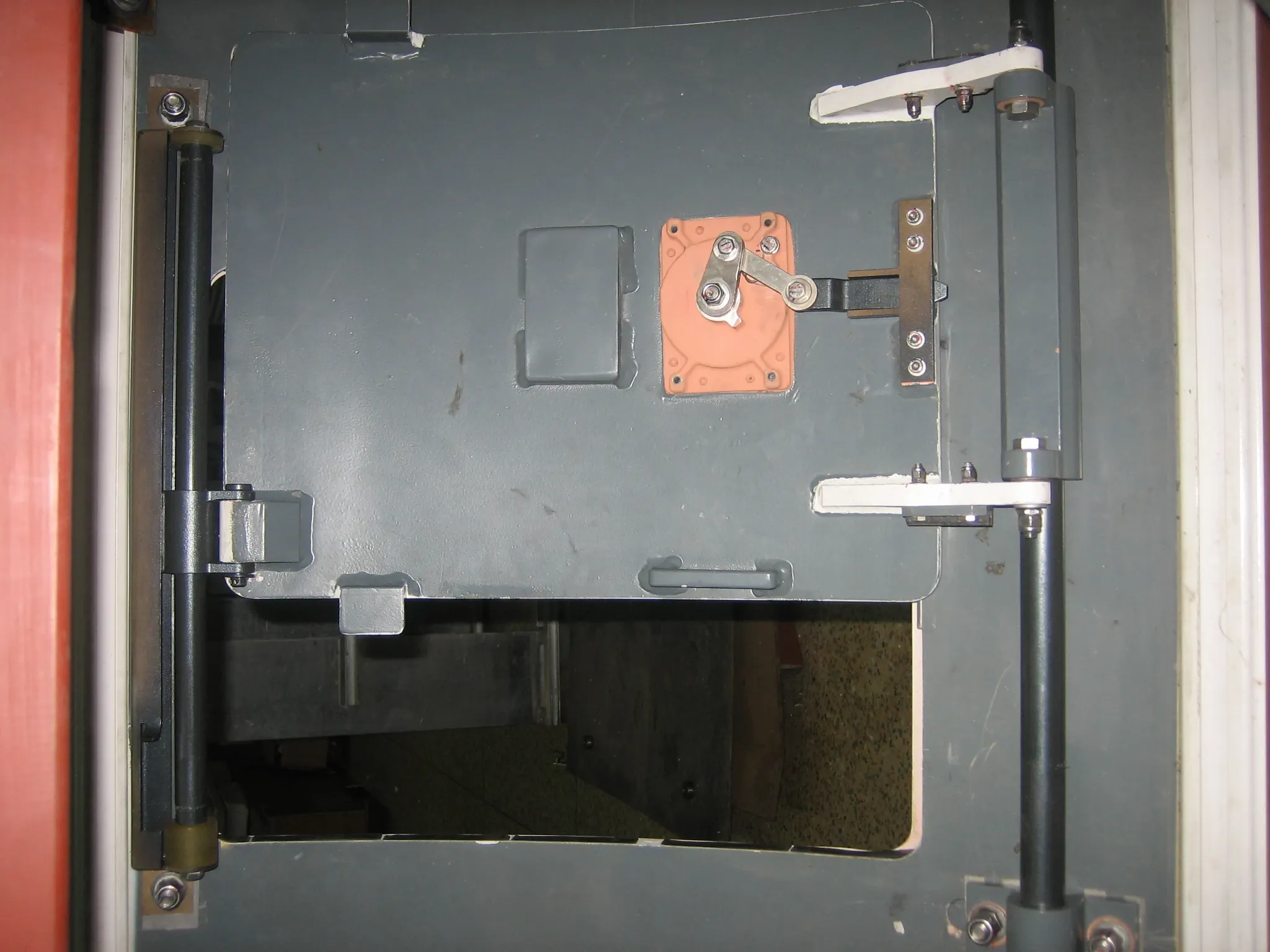 drylin R in a train door