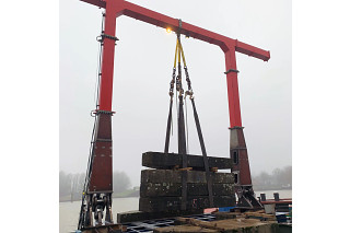 A-frame with suspended load